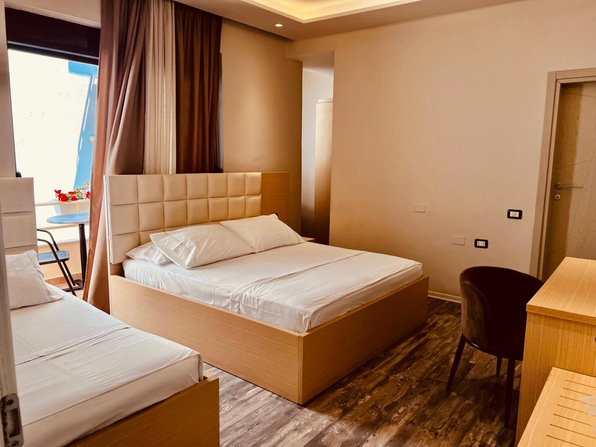 Lungomare 3* Vlorë